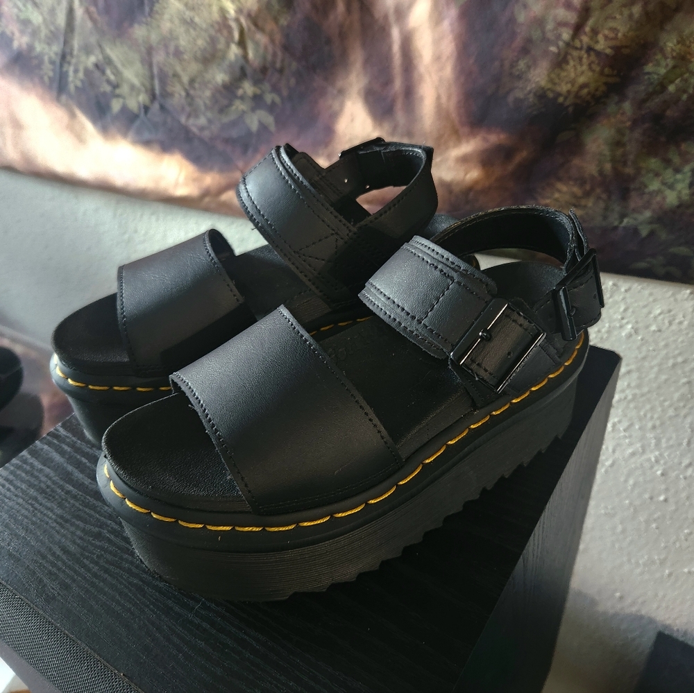 Voss Women's Leather Strap Platform Sandals